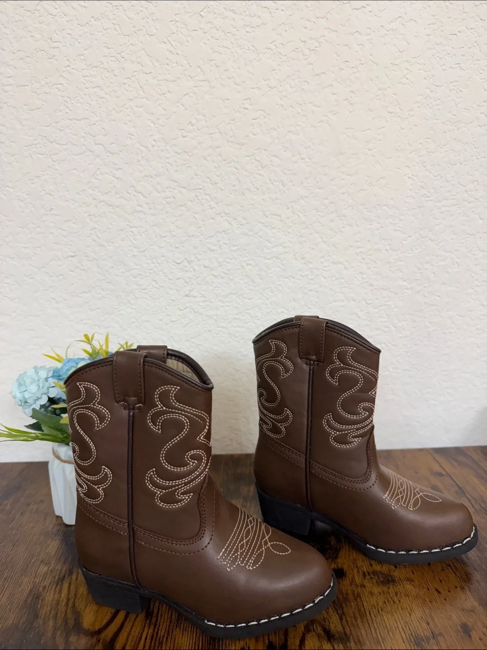 Flex Trail • Brown Western Stitch-Detail Mid-Calf Boots